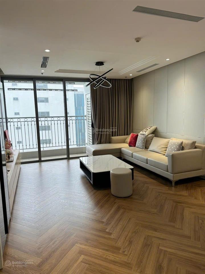 Chị hoa gửi bán căn 3 ngủ tầng trung tòa vinhomes ng chí thanh, nhà mới đẹp. giá 15 tỷ  0988 982 ***