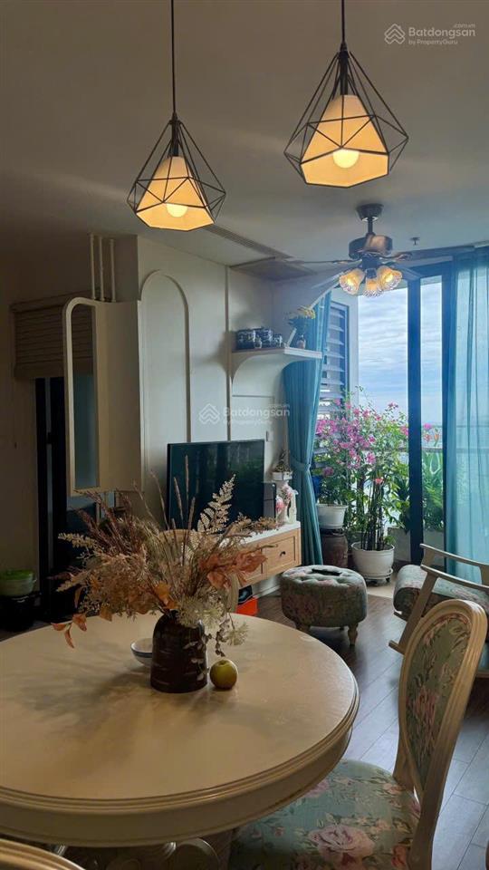 Gấp!!! chủ đã mua được căn 3n, cần bán nhanh căn 2n sửa tâm huyết để ở, giá hời.  0988 982 ***