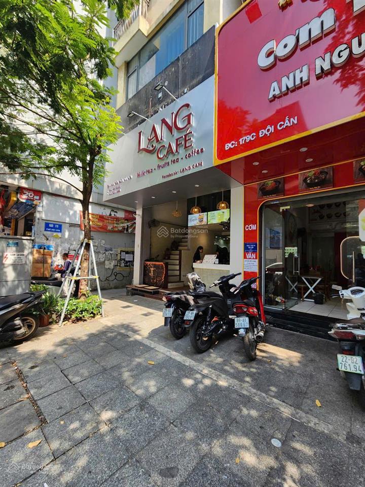 Hiếm! vị trí cực đẹp. chính chủ gửi bán nhà mặt phố đội cấn, mặt tiền 5m, nở hậu 8,45m  0988 982 ***
