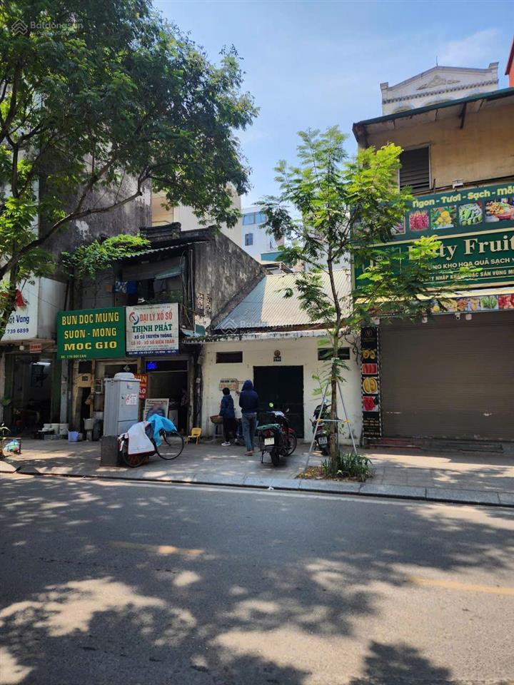 Hiếm! vị trí cực đẹp. chính chủ gửi bán nhà mặt phố đội cấn, mặt tiền 5m, nở hậu 8,45m  0988 982 ***