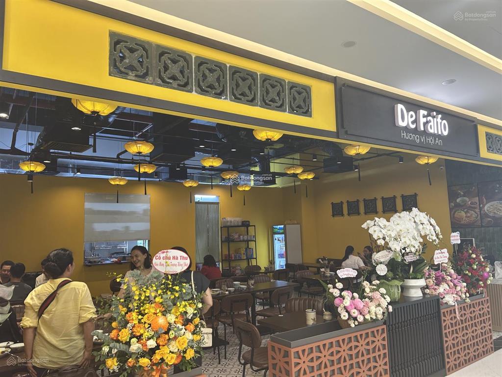 4,2 tỷ có ngay lô kinh doanh thương mại tại tttm rox tower 136 hồ tùng mậu
