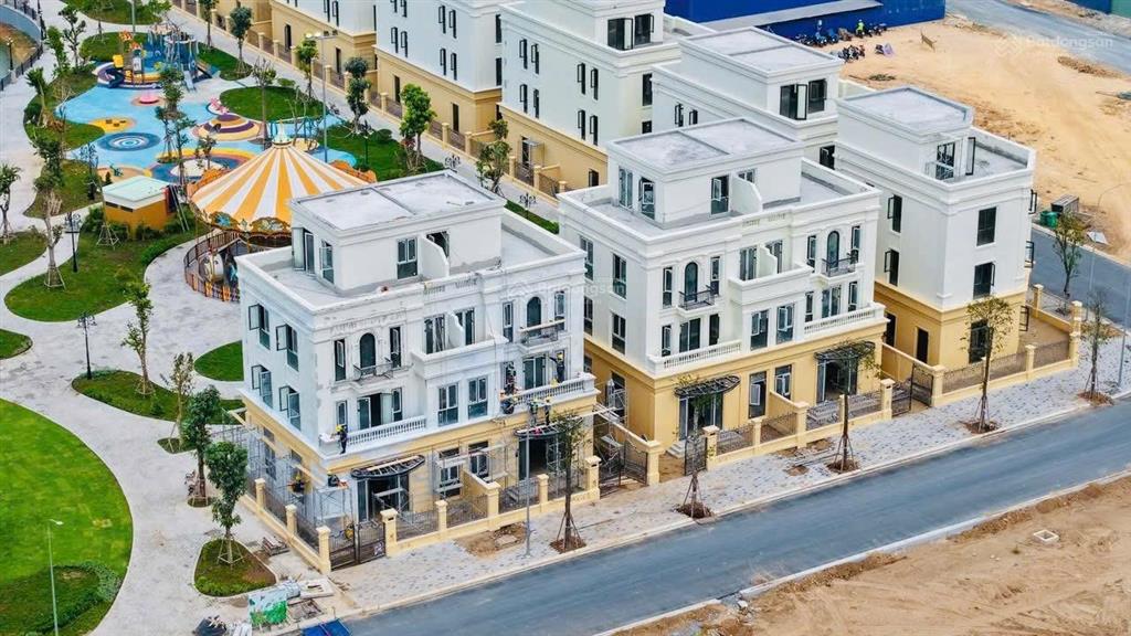 Bán nhà mặt phố đẹp tại vinhomes green city, 4,9 tỷ, 60m2, nhiều tiện ích
