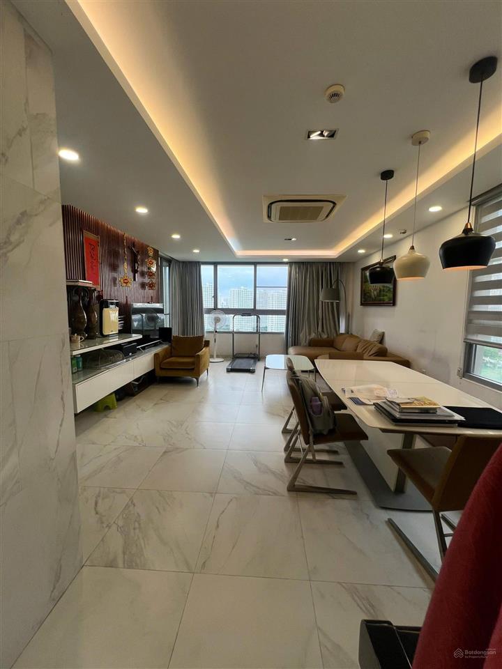 Bán căn hộ green valley, 3pn2wc, 120m2, lầu trung, view thoáng.  0919 998 ***