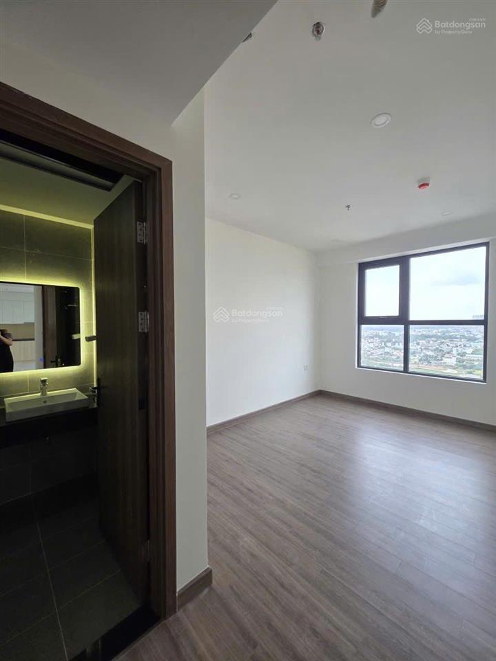 Chính chủ cho thuê căn hộ 3pn+2wc dt 95m2 giá 9 triệu/tháng có rèm và giàn phơi