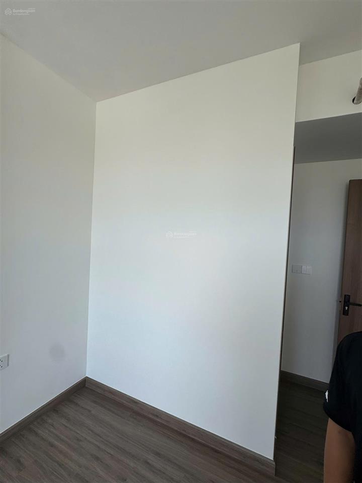 Chính chủ gửi bán 2pn+2wc a&t sky garden 73m2giá 2.6 tỷnhà mới 100%