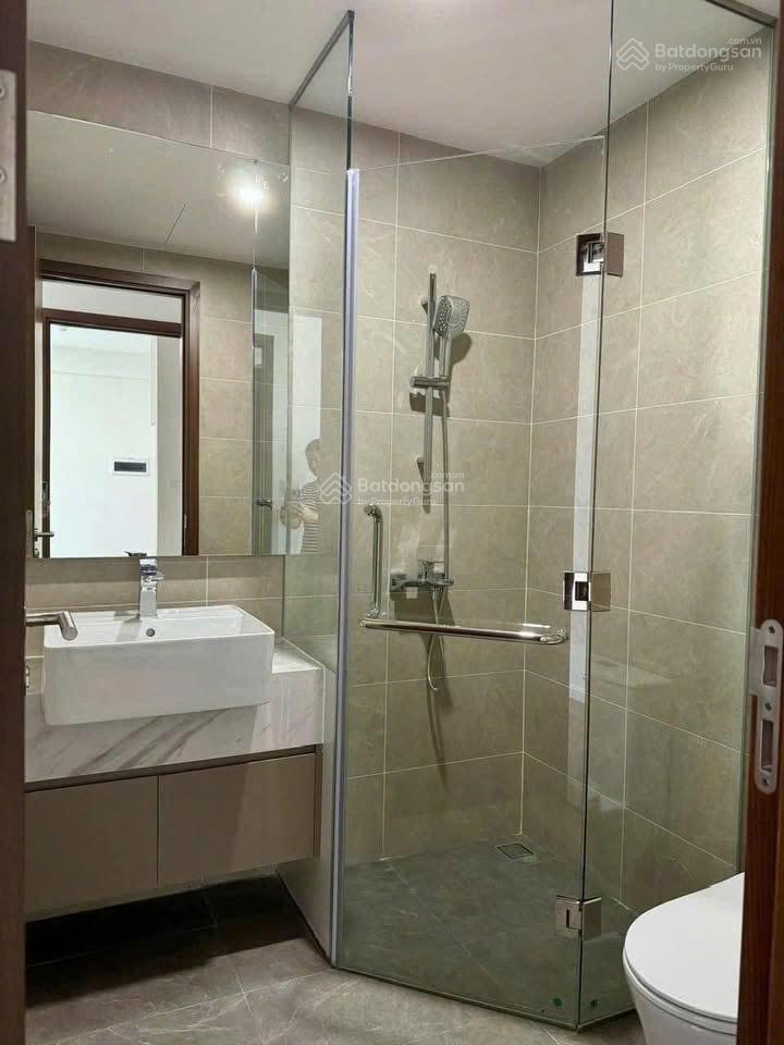 Chính chủ cho thuê gấp căn 2pn+2wc giá 11tr/tháng view landmark 81 toàn thành phố