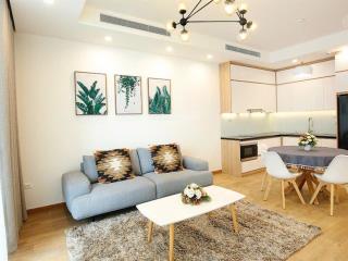 gia-dinh-toi-can-cho-thue-can-ho-2pn2wc-tai-sungrand-city-thuy-khue-gia-29trthang--0363-728--bds29954950