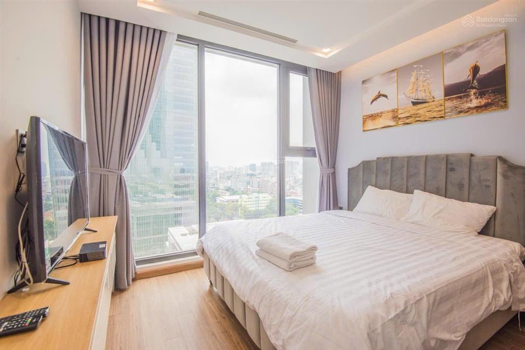Tôi cần cho thuê căn hộ 2pn tại toà m1  vinhome metropolis 29 liễu giai, ba đình.  0363 728 ***