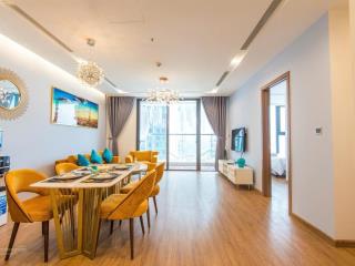 Tôi cần cho thuê căn hộ 2pn tại toà m1  vinhome metropolis 29 liễu giai, ba đình.  0363 728 ***