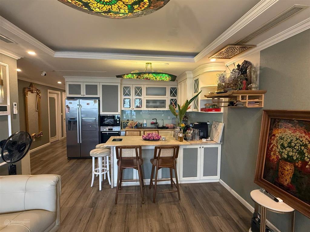Cần bán căn hộ 3 phòng ngủ full nội thất tại dleroi soleil59 xuân diệu giá 18 tỷ.  0363 728 ***