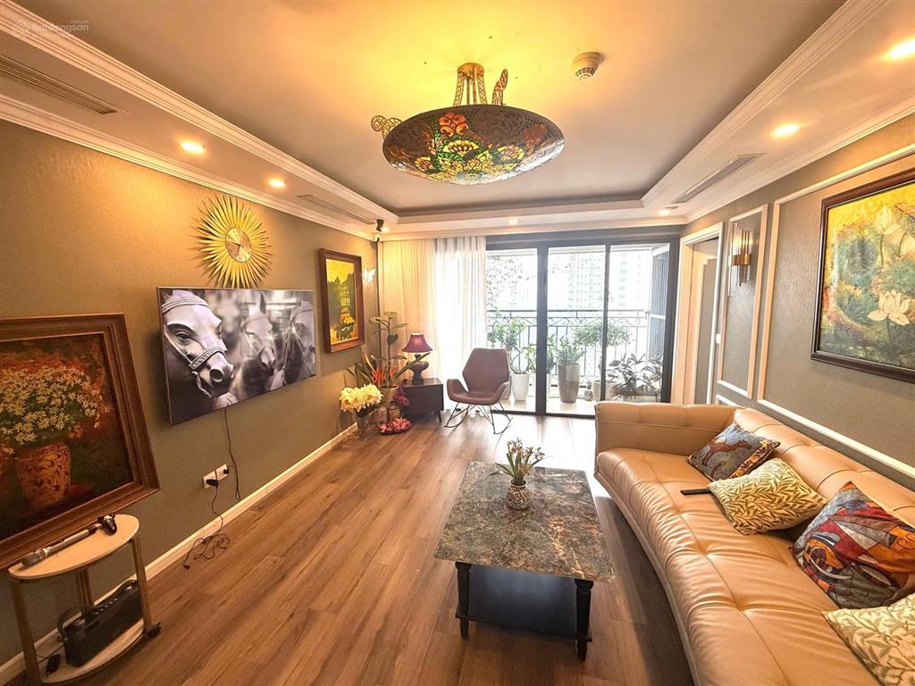 Cần bán căn hộ 3 phòng ngủ full nội thất tại dleroi soleil59 xuân diệu giá 18 tỷ.  0363 728 ***
