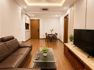 Tôi là chủ nhà. cần bán gấp căn hộ chung cư cao cấp 106 m2, 3 pn tòa golden palm 21 lê văn lương