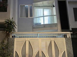 Bán gấp nhà hẻm 8m ôtô tránh  4 tầng btct  (4.2x15m)  nguyễn xí, bình thạnh  giá tốt