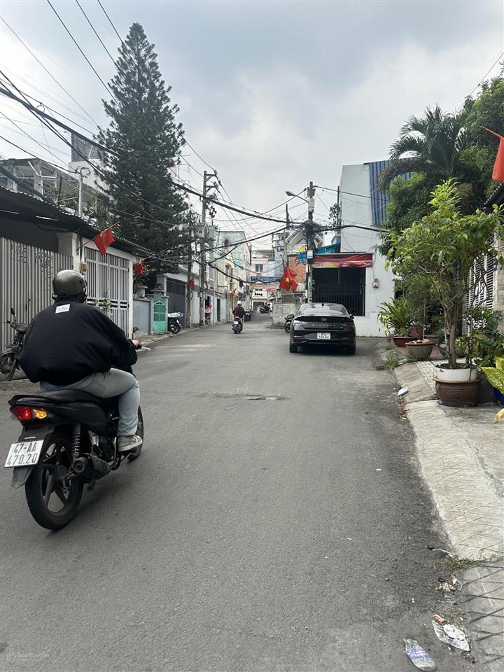 Bán nhà phan văn trị  hẻm xe hơi 8m  tiện xây mới  58.7m2 ngang 5.2m  giá 8.95 tỷ