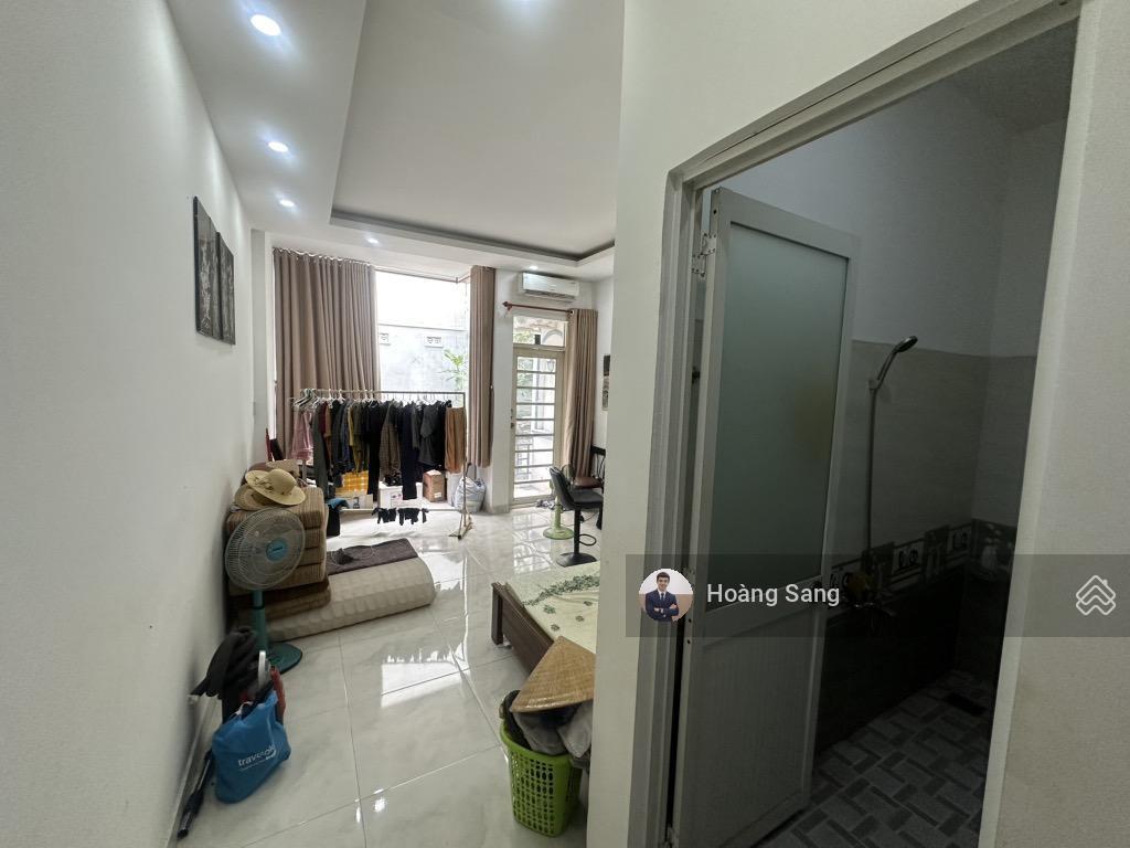 Bán đất tặng nhà 3 tầng  82m2 (4x20.5m)  hxh  gần mặt tiền nơ trang long  chỉ 9.5 tỷ