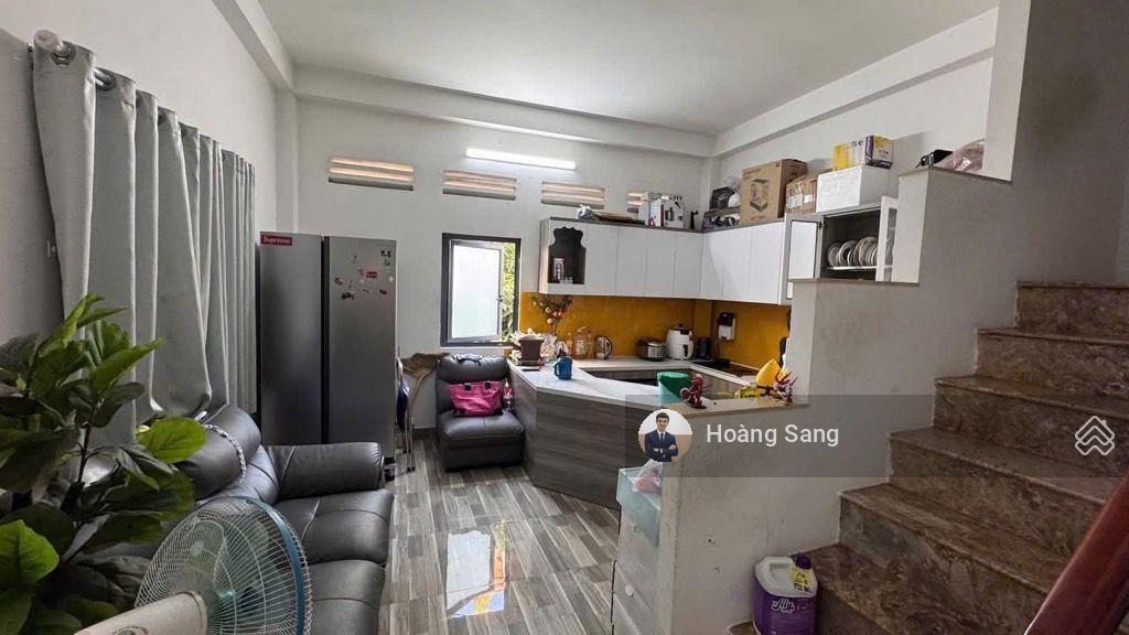 Ngang bề thế 7.6m  hẻm xe hơi  bán nhà 4 tầng btct  lê quang định  khu dân trí cao
