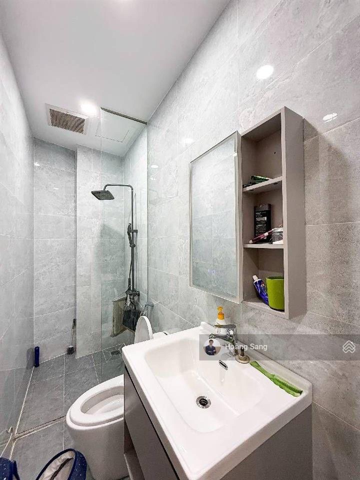 Hẻm xe hơi  bán nhà có thang máy đường nguyễn xi  3 tầng btct  khu dân trí cao