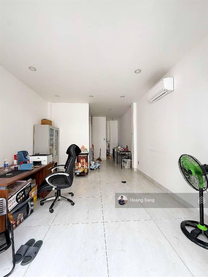 Hẻm xe hơi  bán nhà có thang máy đường nguyễn xi  3 tầng btct  khu dân trí cao