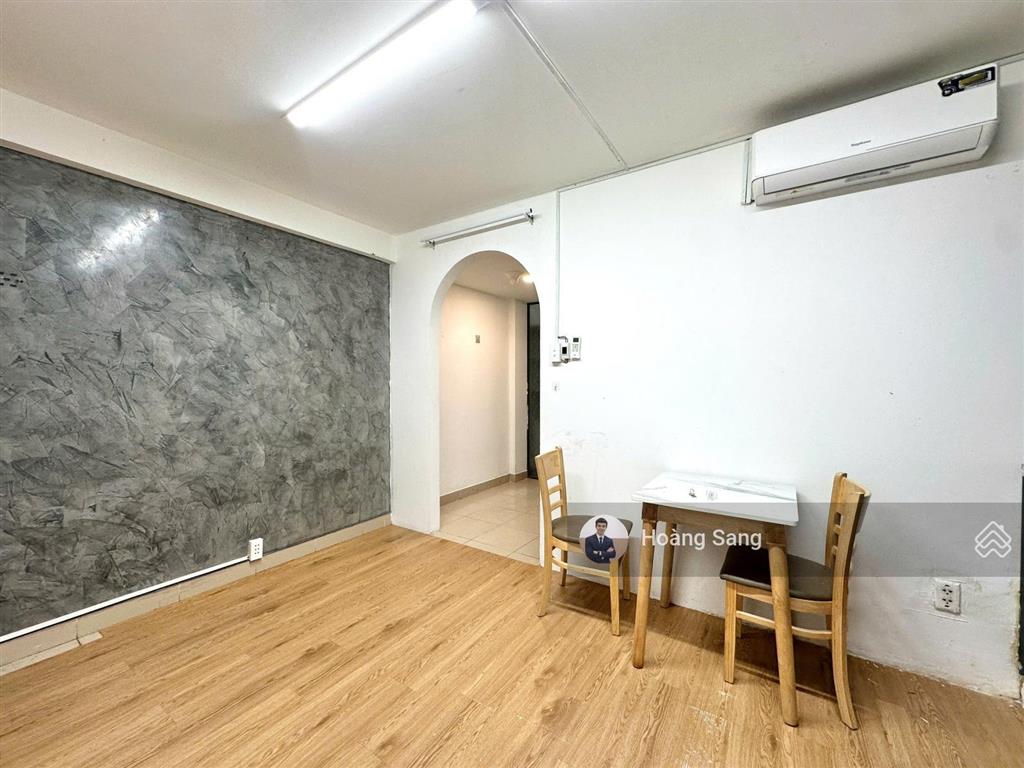 Hot! studio nguyễn cửu vân  ngay đại học uef giáp q1  40m2 full nội thất chỉ 9tr