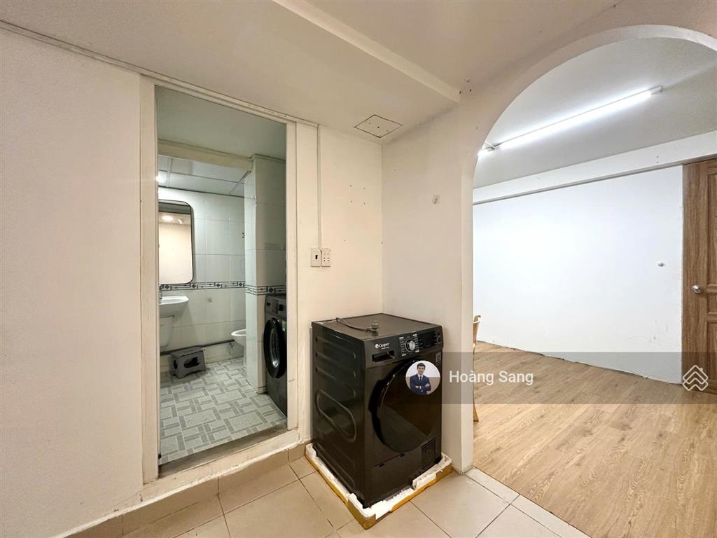 Hot! studio nguyễn cửu vân  ngay đại học uef giáp q1  40m2 full nội thất chỉ 9tr