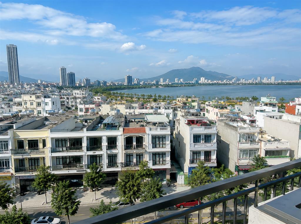 Chính chủ bán căn góc đường tây sơn, 7,1 tỷ.  0986 994 ***