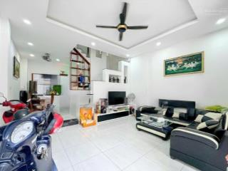 Nhà 4 tầng, 90m2, hẻm xe tải ngay lotte, trung tâm q7, chỉ 7 tỷ
