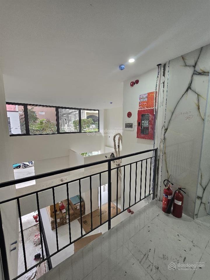 Chdv lâm văn bền 140m² (6 x 24) có hầm, thang máy, quận 7  dòng tiền 80tr/tháng