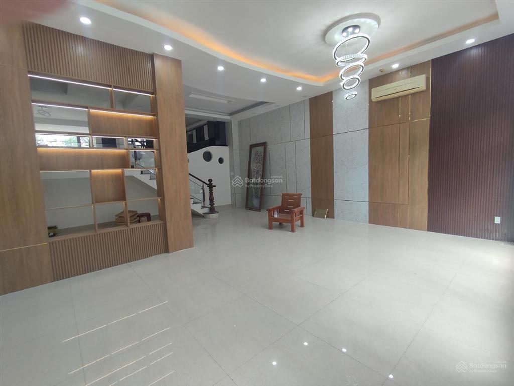 Nhà 325m2 (12 x 28), đường lâm văn bền quận 7, chỉ 29 tỷ