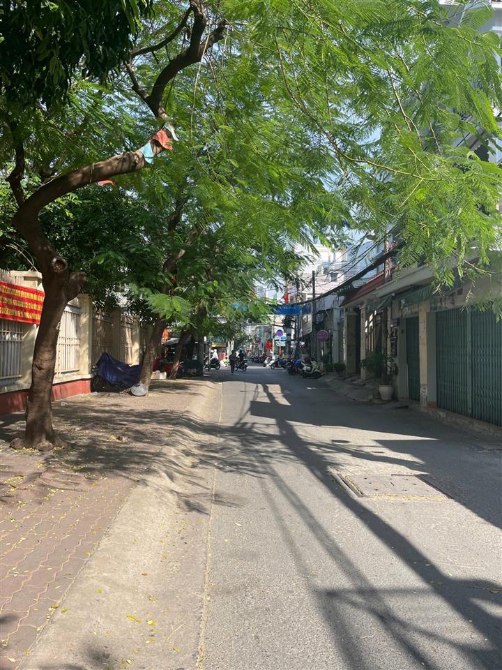 100m đất vuông vức ( 5.5 x 19 ), phan huy thực hẻm xe tải 8m quận 7, không quy ho hoạch, xây 7 tầng