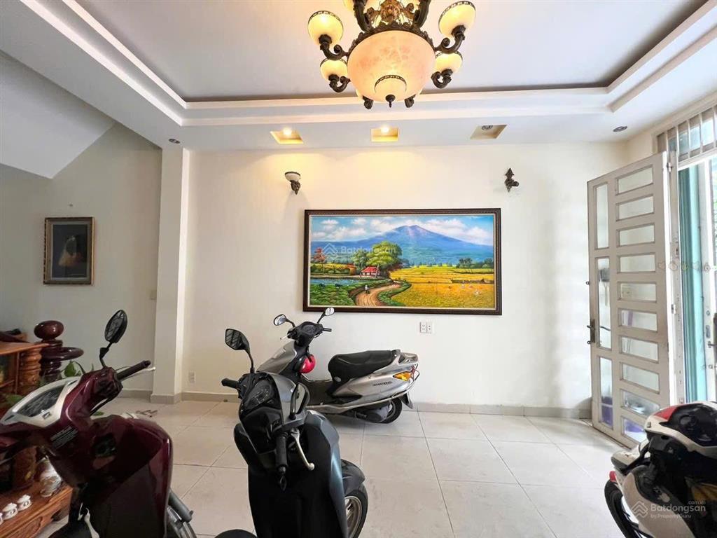 5 tỷ nhà 4 tầng  hẻm xe hơi duy nhất q7  65m2  lotte q7