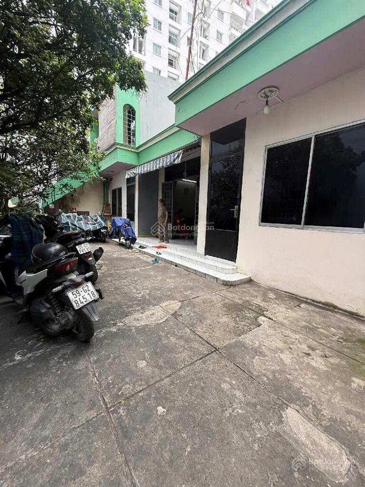 Nhà 180m2 (8 x 22m vuông vức), lâm văn bền, hẻm 6m, tiện xây mới q7, 12 tỷ