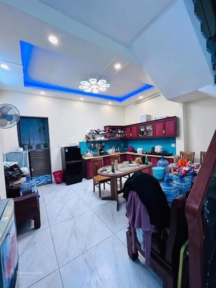 Nhỉnh 5 tỉ có nhà 80m2, hẻm xe hơi, lý phục man q7