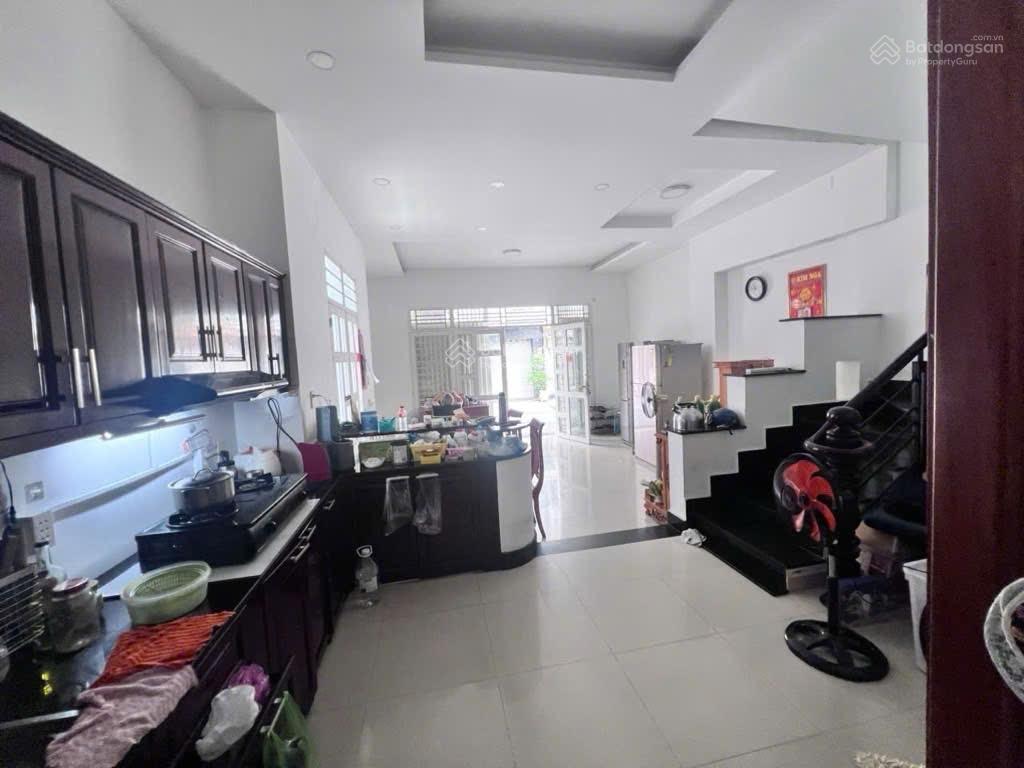 Nguyễn thị thập q7 140m2 (7 x 20)m, nhà vườn, vp công ty xịn sò, chỉ nhỉnh 9 tỉ, hẻm xe tải