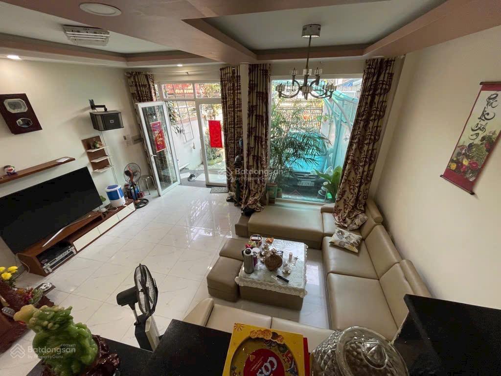 4 tầng ô tô ngủ nhà, lý phục man, dt hiếm có 125m2 7x15m, nở hậu, chỉ 9 tỷ