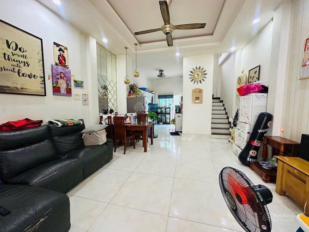 7 tỷ, lâm văn bền trung tâm q7, 3 tầng 82m2, khu dân trí cao, pháp lý chính chủ