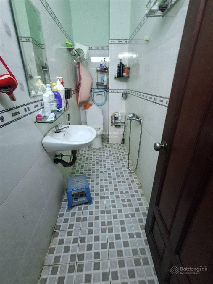 Nhà 6,4 tỷ, 96m2 (5 x 18m) vuông vức, kế bên siêu thị lotte mart q7