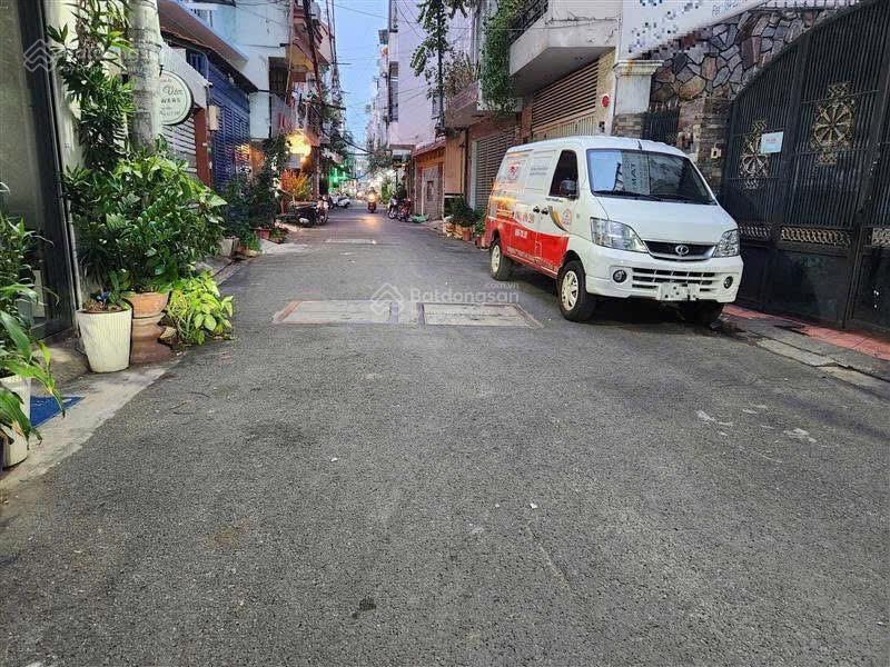 Nhà 6,4 tỷ, 96m2 (5 x 18m) vuông vức, kế bên siêu thị lotte mart q7