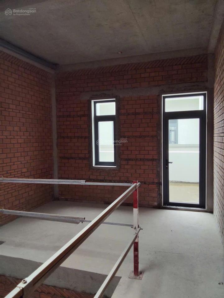 Bcons uni valley vị trí đẹp thoáng hàng sao việt. 1,55 tỷ đã sở hữu căn nhà 3 tấm