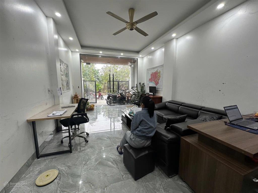 Cần bán nhanh nhà kiên cố 4 tầng, mặt phố vân nội 75m  kinh doanh. 11 tỷ