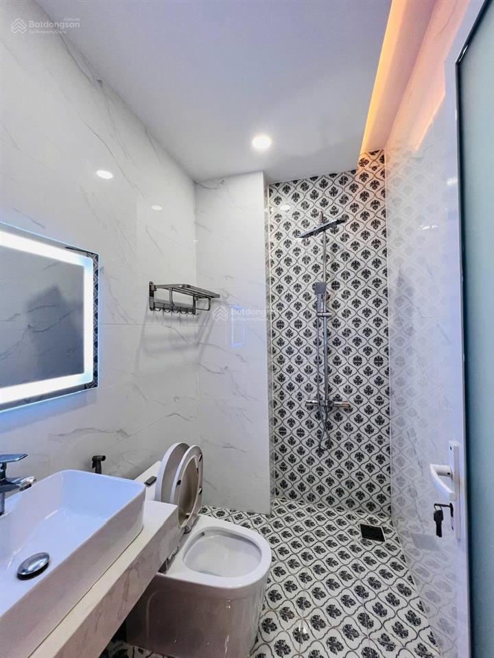 Cho thuê nhà nguyên căn full nội thất 4 phòng ngủ