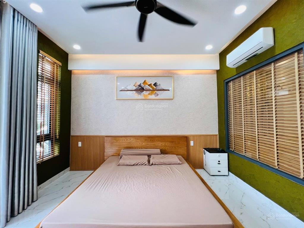 Cho thuê nhà nguyên căn full nội thất 4 phòng ngủ