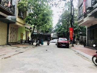 Nhà phân lô oto tránh  vỉa hè  kinh doanh  5 tầng thang máy phú diễn 45m . 5 tầng . 12.5ty
+ tr