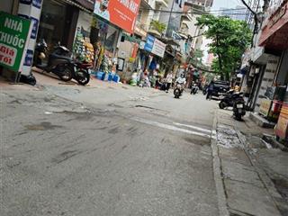 Bán đất hồ tùng mậu, cầu giấy ô tô 16 chỗ vào nhà 95m2, giá 22x.  vị trí nằm ở khu vực đông dân