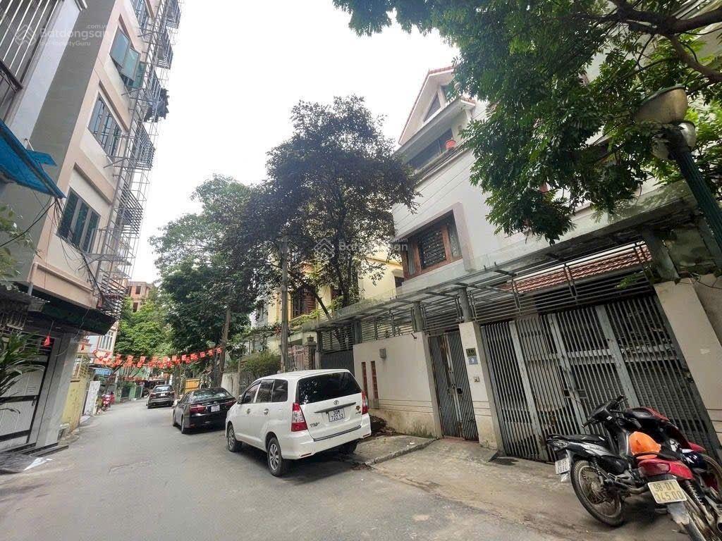 Phân lô bàn cờ  vỉa hè  ô tô tránh  nội thất đẹp  2 thoáng  kinh doanh  cho thuê. hồ tùng mậ