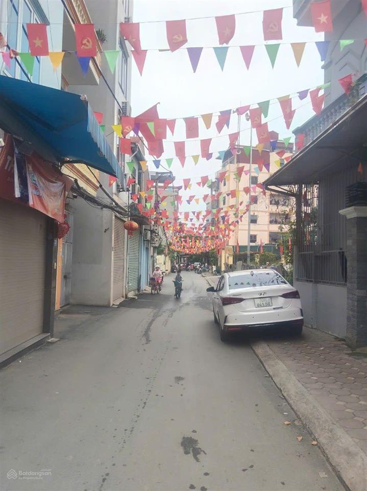 Phân lô bàn cờ  vỉa hè  ô tô tránh  nội thất đẹp  2 thoáng  kinh doanh  cho thuê. hồ tùng mậ