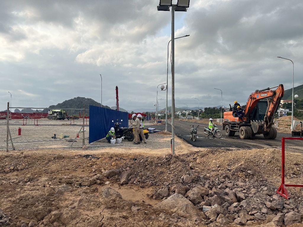 Chính chủ gửi bán đất mặt tiền QL18 Đại Yên, sát Vin Hạ Long Xanh