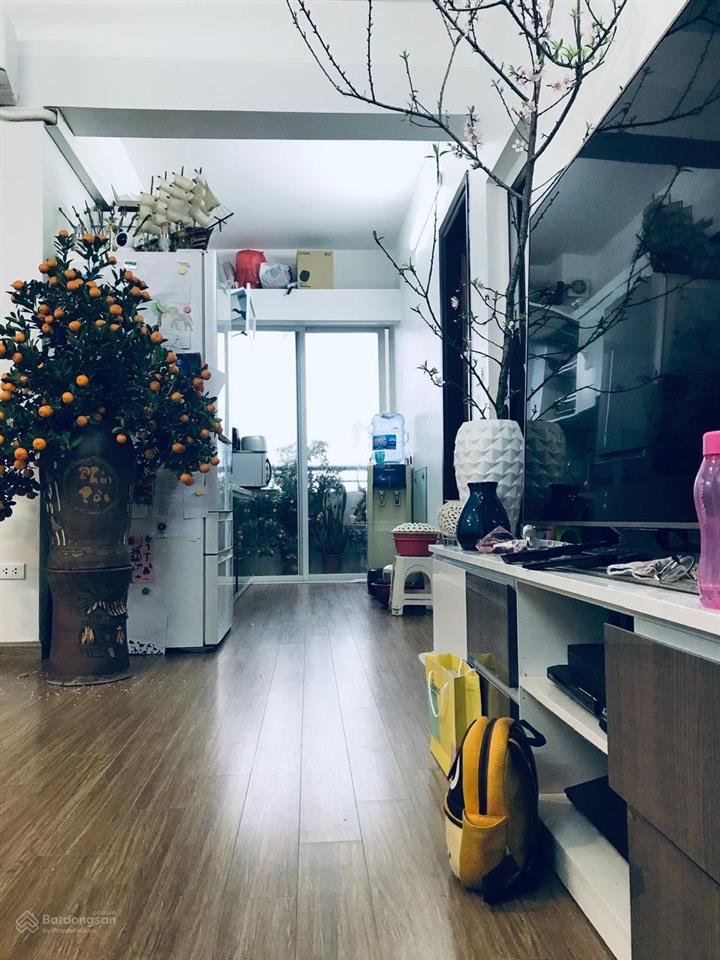 Chủ nhà cho thuê cc 78m2 3 ngủ 2 wc đã sửa mới long lanh, bc hướng nam tại kđt pháp vân th