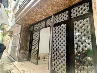 Hiếm nhất cầu giấy  9 tầng thang máy  126m2  giá 37 tỷ