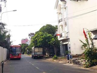 Bán khách sạn 6 tầng trung tâm hành chính dĩ an nhỉnh 15 tỷ