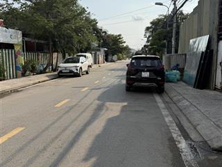 Mặt tiền đường số lê văn việt, nhà c4 và 11 phòng trọ dt290m2 ngang 7m chỉ 13tỷ